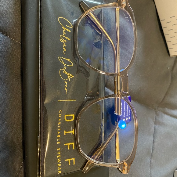 Never worn blue light glasses - Picture 2 of 2